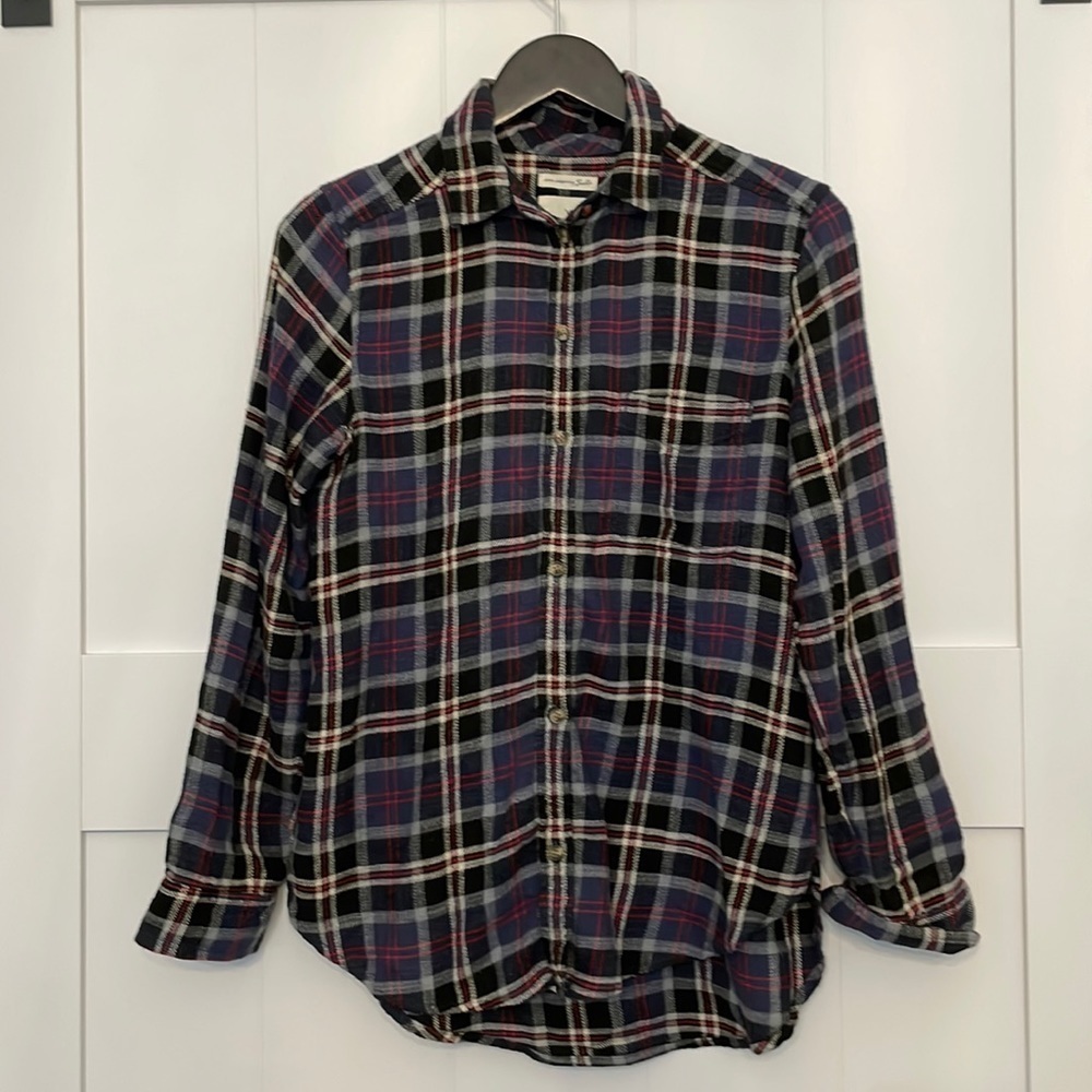 Plaid Boyfriend Fit American Eagle Button Down S